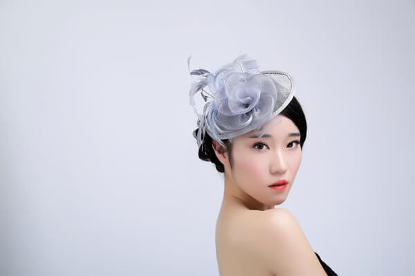 Sinamay fascinator