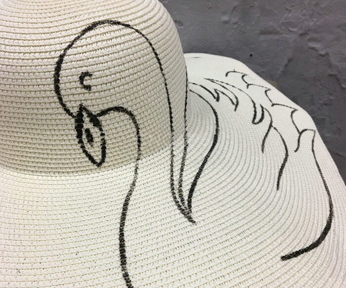 beach hat painting details